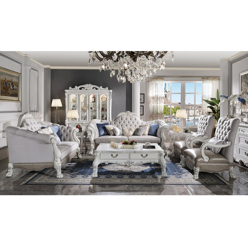Sofa w/7 Pillows