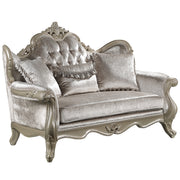 Loveseat w/3 Pillows