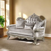 Loveseat w/3 Pillows
