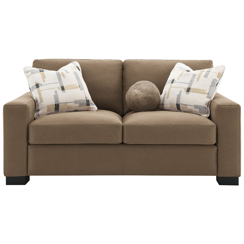 Loveseat w/3 Pillows