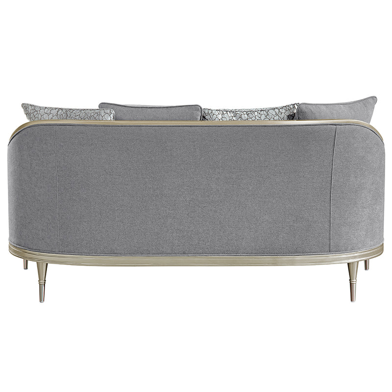 Loveseat w/4 Pillows
